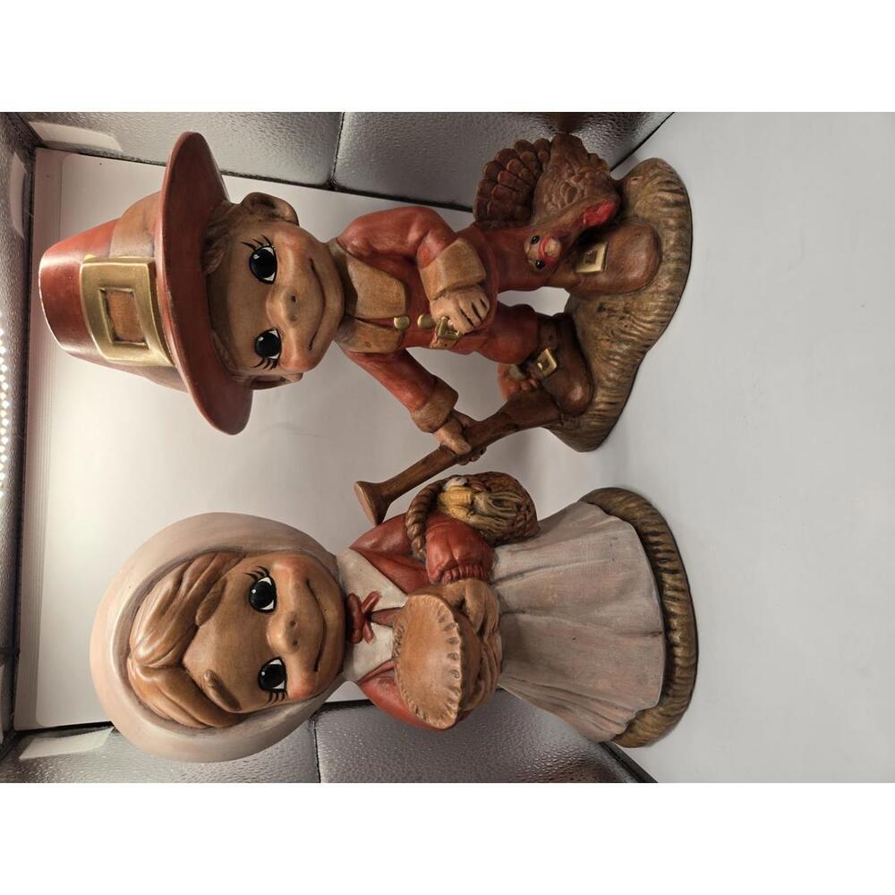 70s Atlantic Mold hand painted pilgrims Large